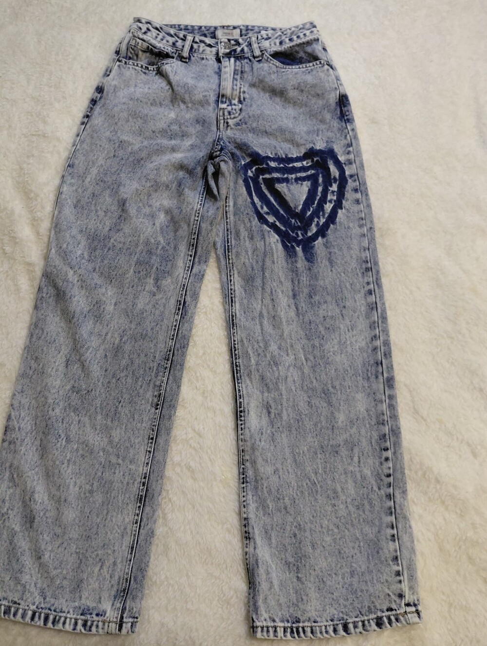 Forever 21 Light Wash Skinny Jeans with Blue Heart Patch